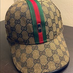 Gucci hat 😚
